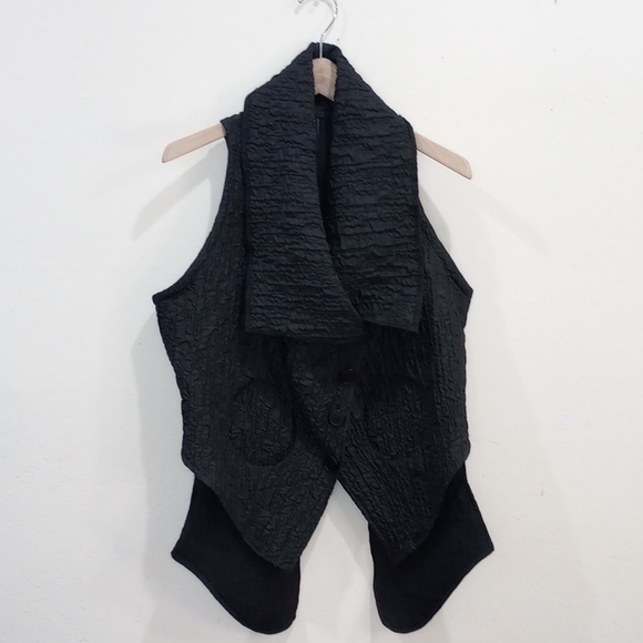 Kedem Sasson Black Scuptural Lightweight Crinkle Vest with pockets, OS - Picture 11 of 14
